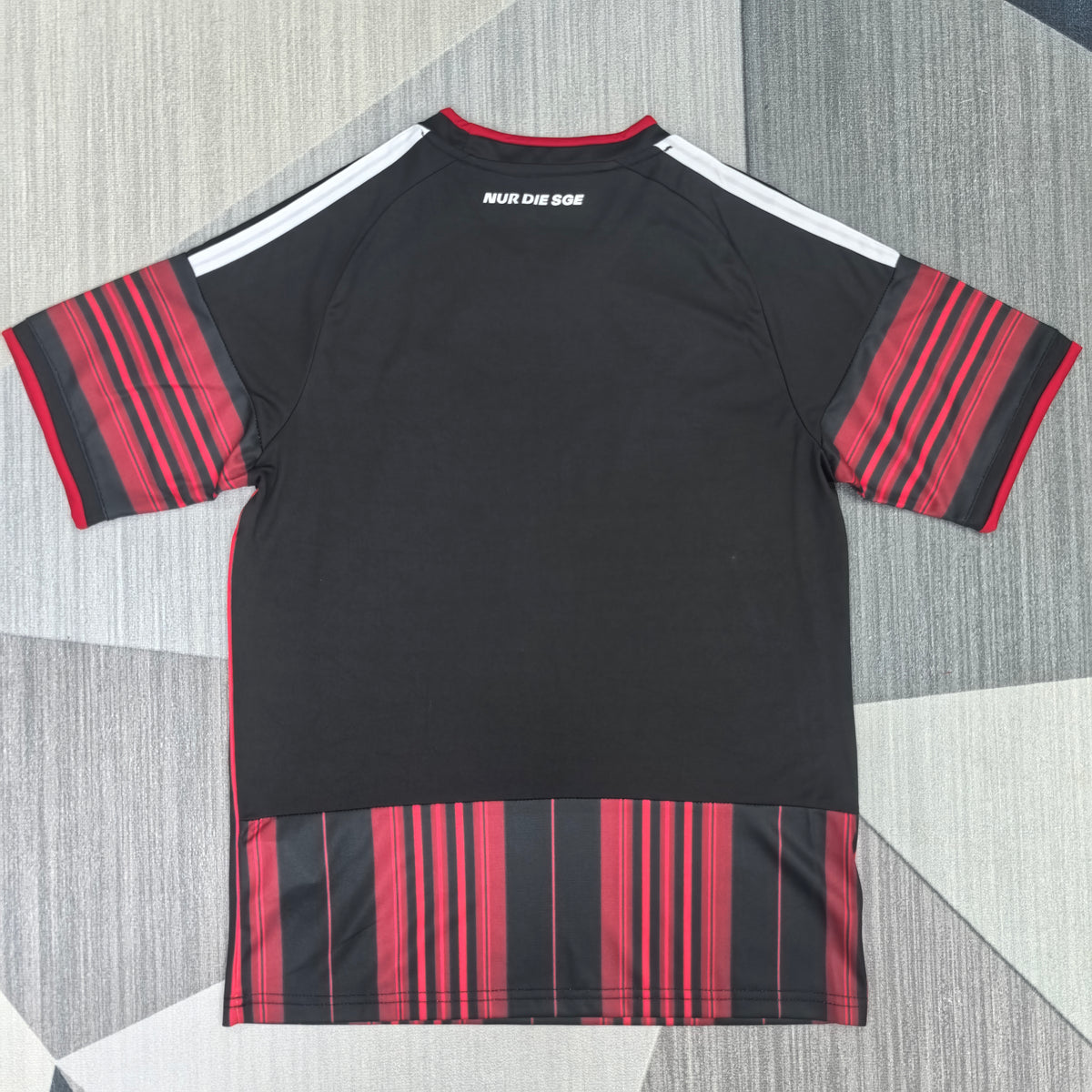 Eintracht Francfort Domicile 2026-2027 – photo 5