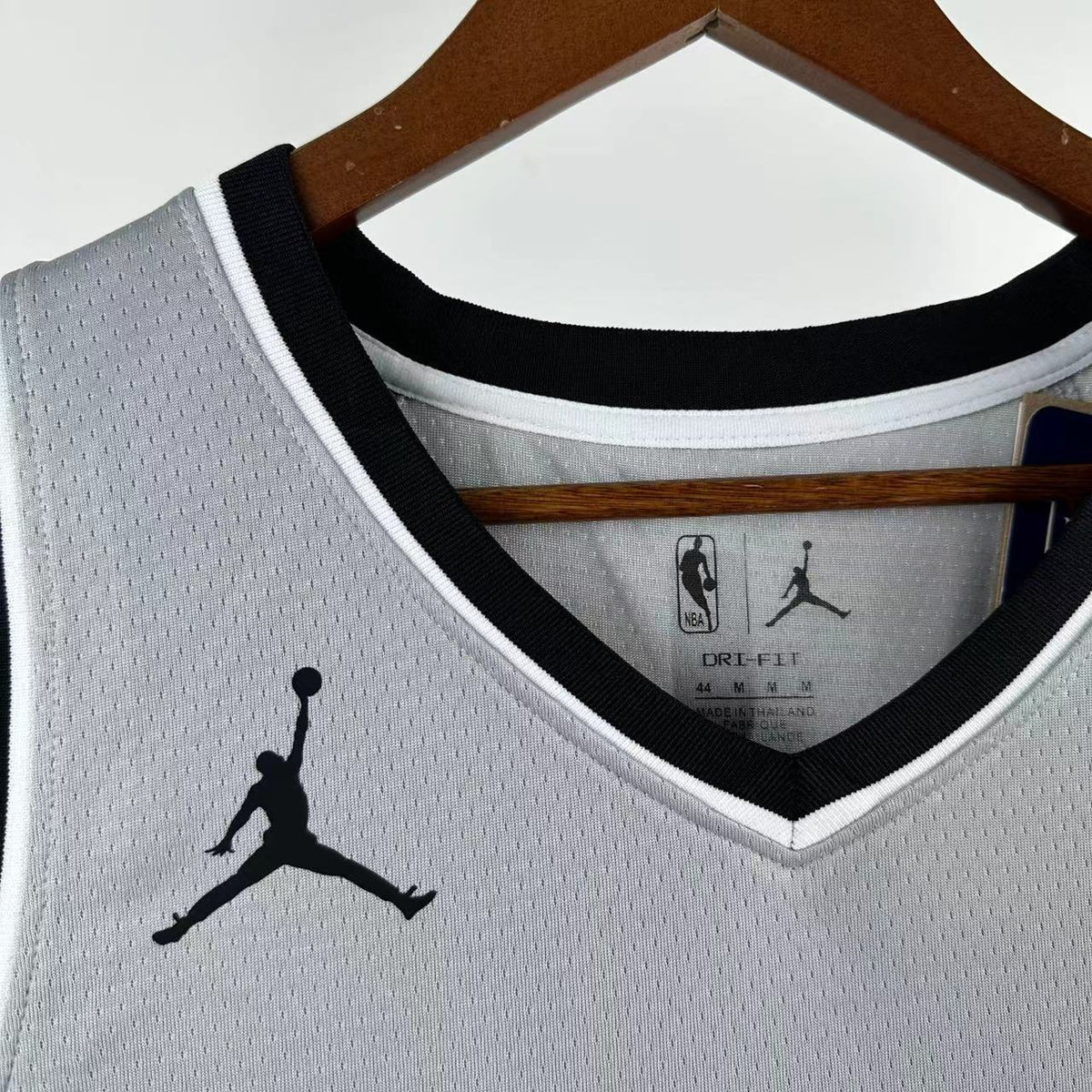 Maillot San Antonio Spurs n° 1 – Édition spéciale Gris – photo 3
