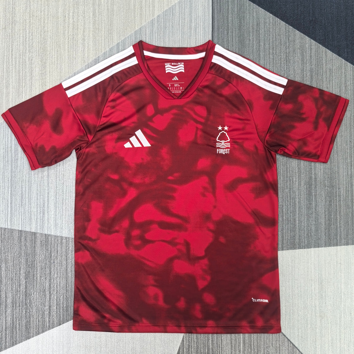 Nottingham Forest Domicile 2026-2027 – photo 1