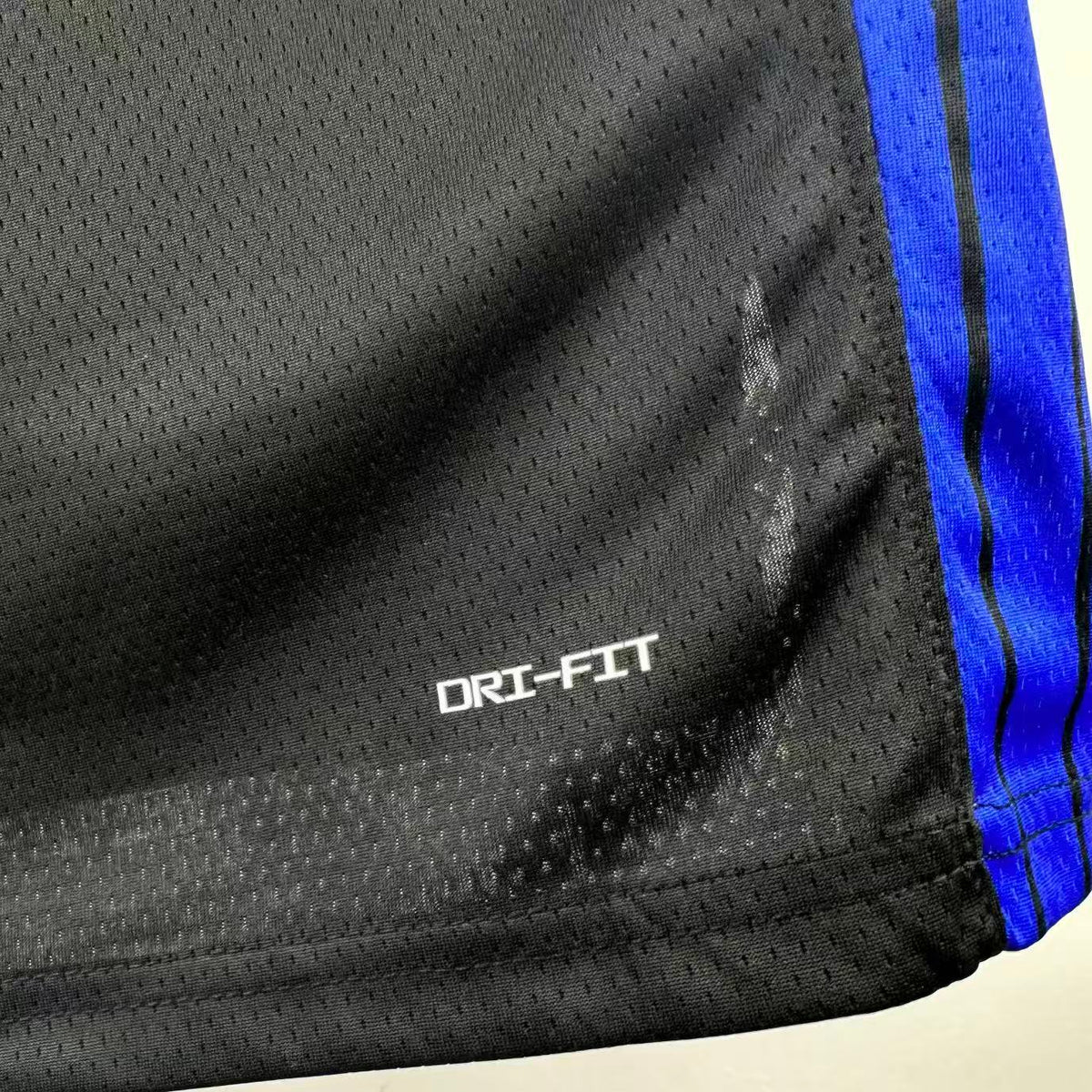 Maillot New York Knicks n° 32 – Édition spéciale – photo 6