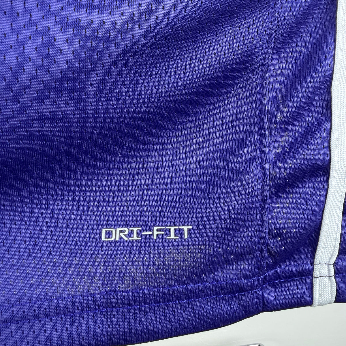 Maillot Los Angeles Lakers n° 77 – Édition spéciale – photo 4