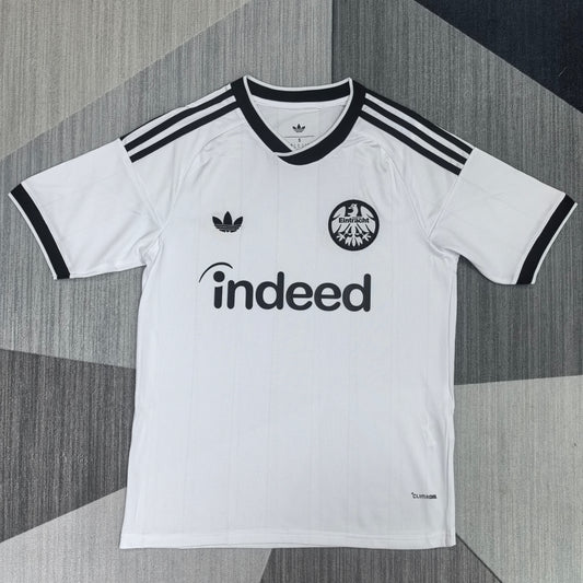 Eintracht Francfort Extérieur 2026-2027 – photo 1