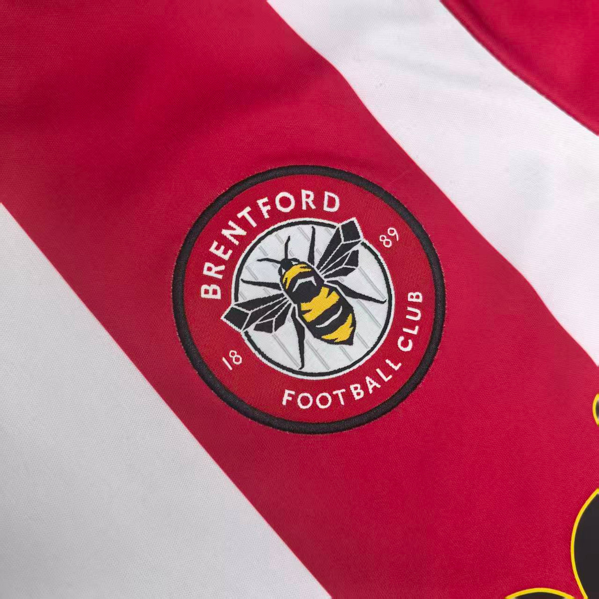 Brentford Domicile 2026-2027 – photo 5
