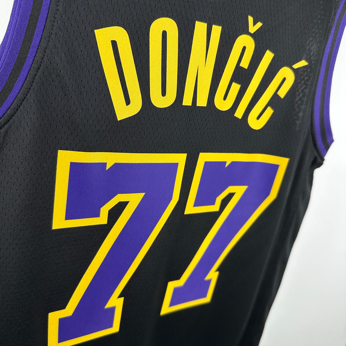 Maillot Los Angeles Lakers n° 77 – Édition Ville – photo 4