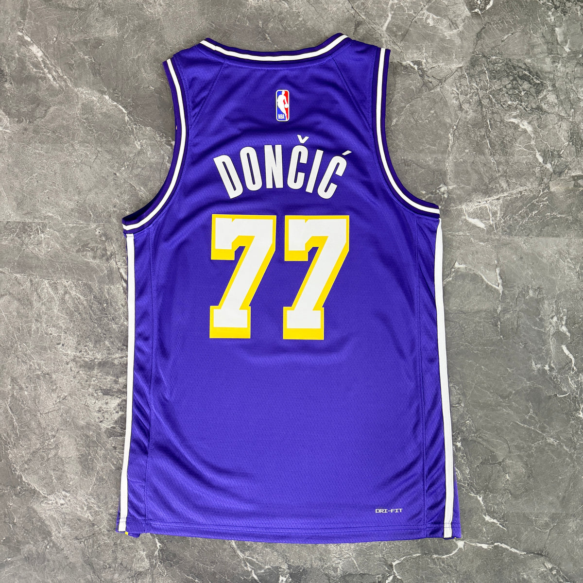 Maillot Los Angeles Lakers n° 77 – Édition spéciale – photo 9
