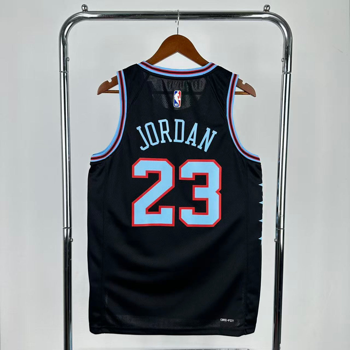 Maillot Chicago Bulls n° 23 – Édition Ville – photo 13