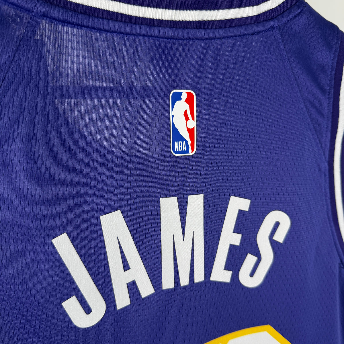 Maillot Los Angeles Lakers n° 23 – Édition spéciale – photo 6
