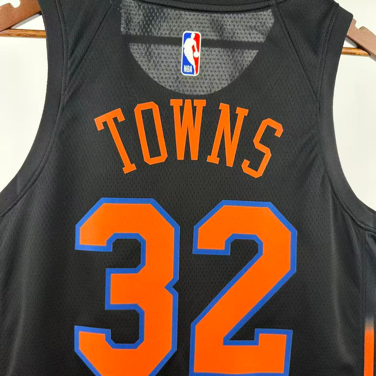 Maillot New York Knicks n° 32 – Édition spéciale – photo 8
