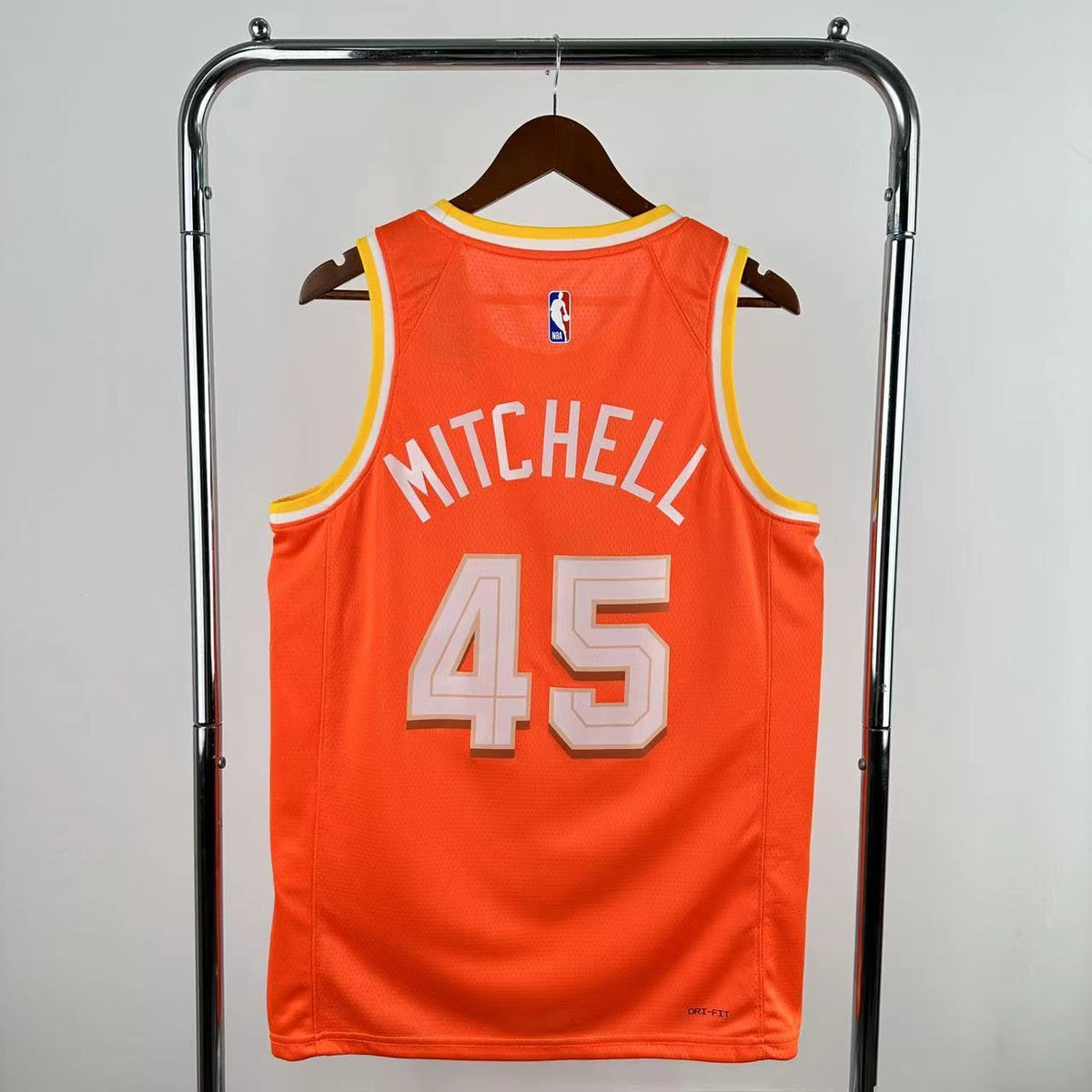 Maillot Cleveland Cavaliers n° 45 – Édition Ville – photo 2