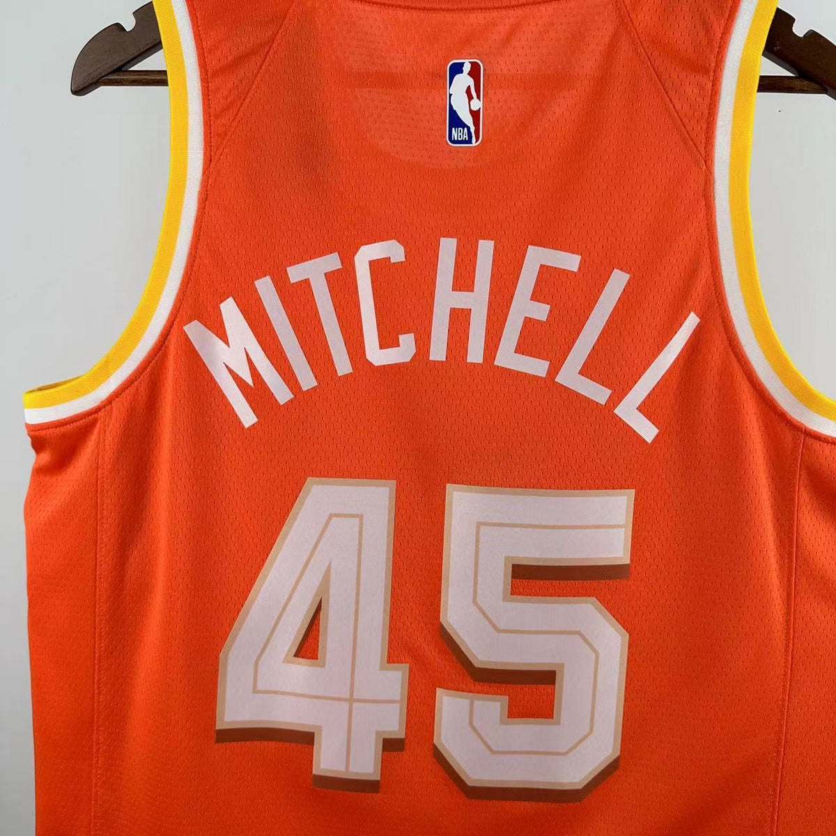 Maillot Cleveland Cavaliers n° 45 – Édition Ville – photo 8
