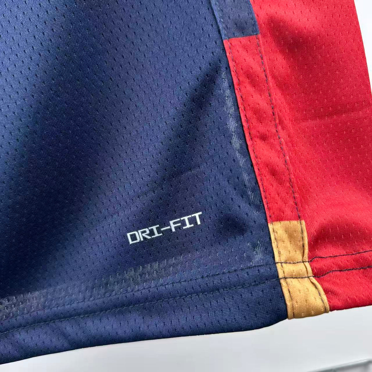 Maillot Cleveland Cavaliers n° 45 – Rétro – photo 6