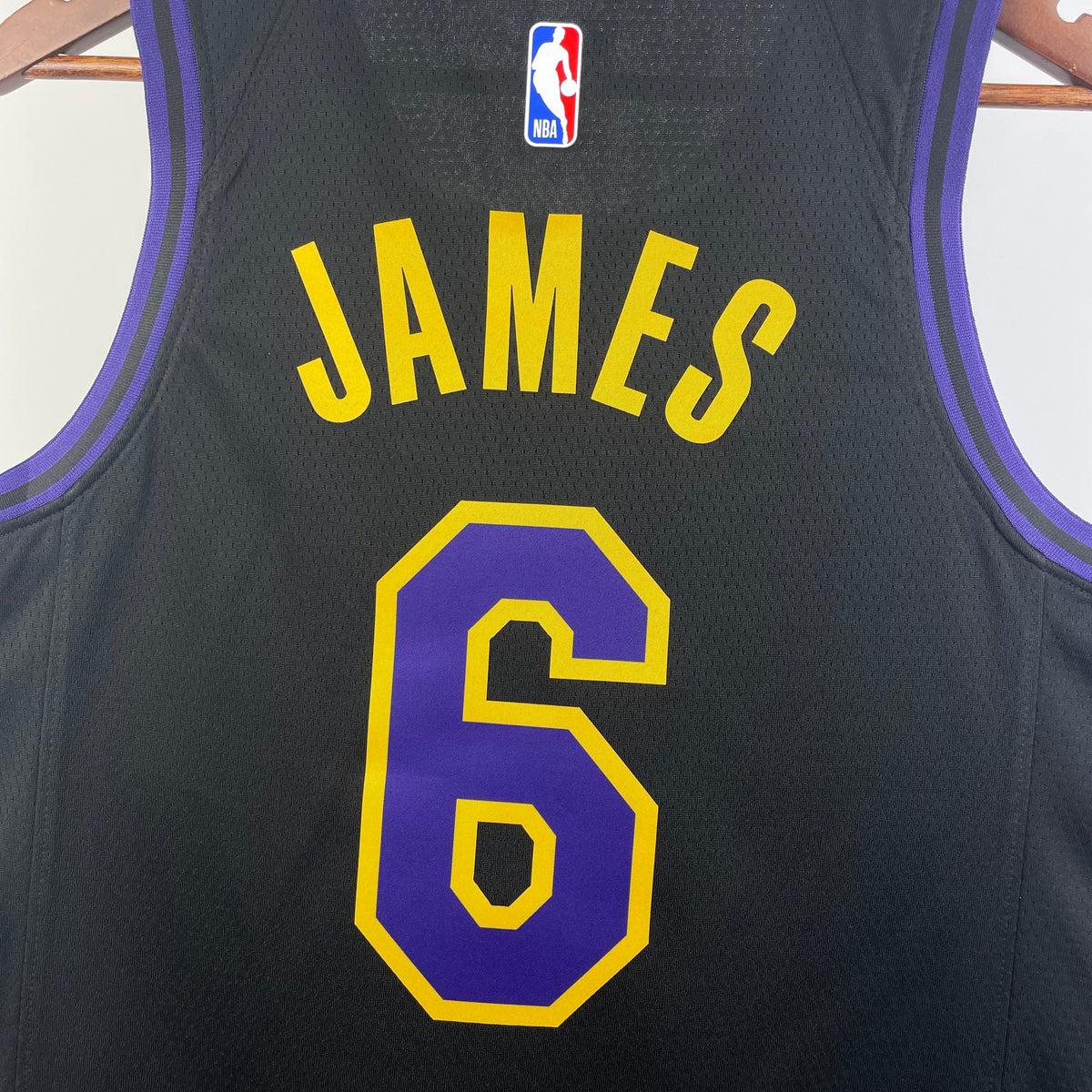 Maillot Los Angeles Lakers n° 6 – Édition Ville – photo 8