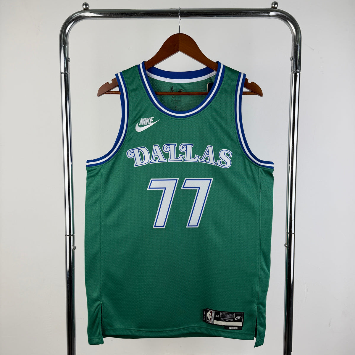Maillot Dallas Mavericks n° 77 – Rétro Vert – photo 1