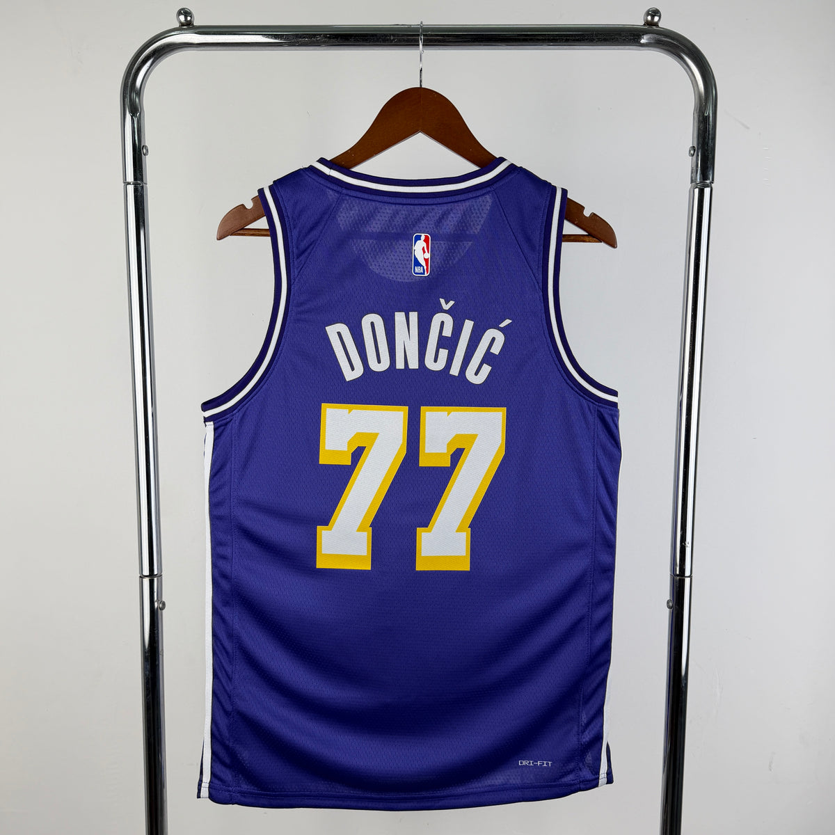 Maillot Los Angeles Lakers n° 77 – Édition spéciale – photo 11
