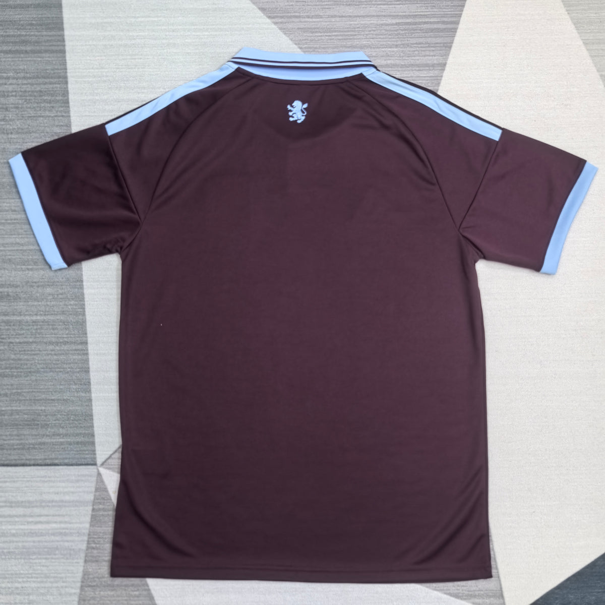 Aston Villa Domicile 2026-2027 – photo 4