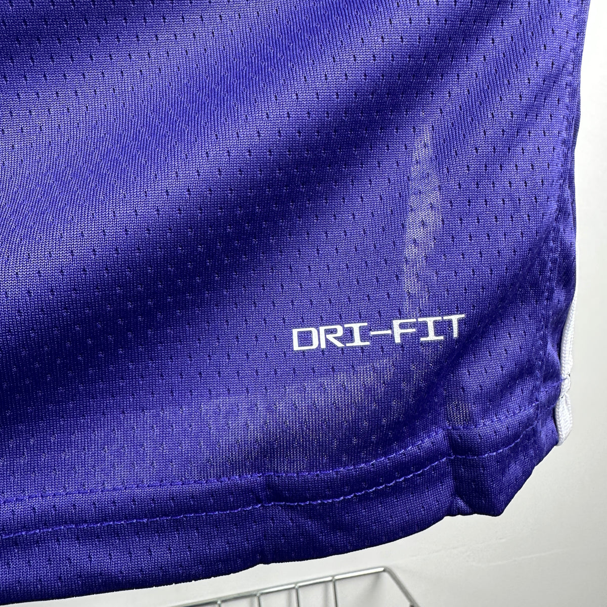 Maillot Los Angeles Lakers n° 15 – Édition spéciale – photo 7