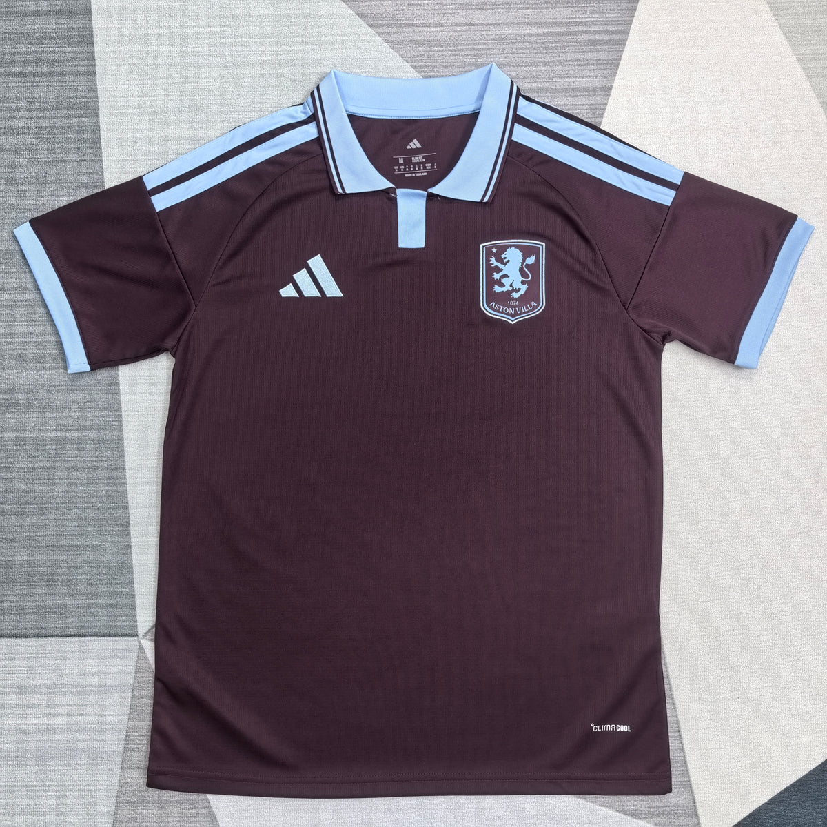 Aston Villa Domicile 2026-2027 – photo 1