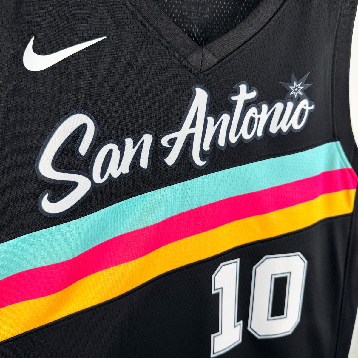 Maillot San Antonio Spurs n° 10 – Édition Ville – photo 9