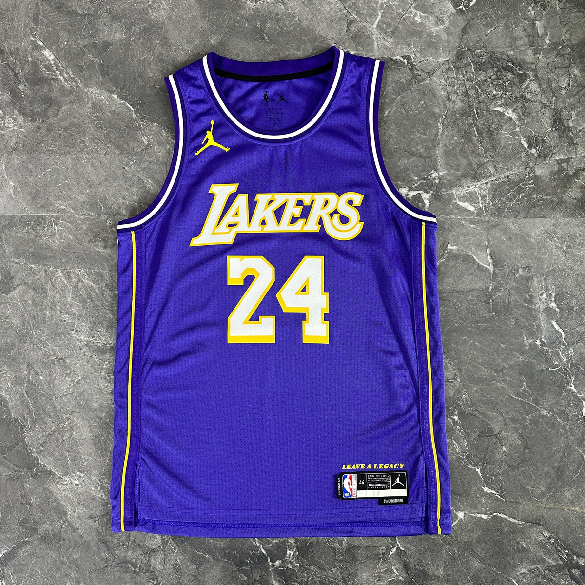 Maillot Los Angeles Lakers n° 24 – Édition spéciale – photo 13