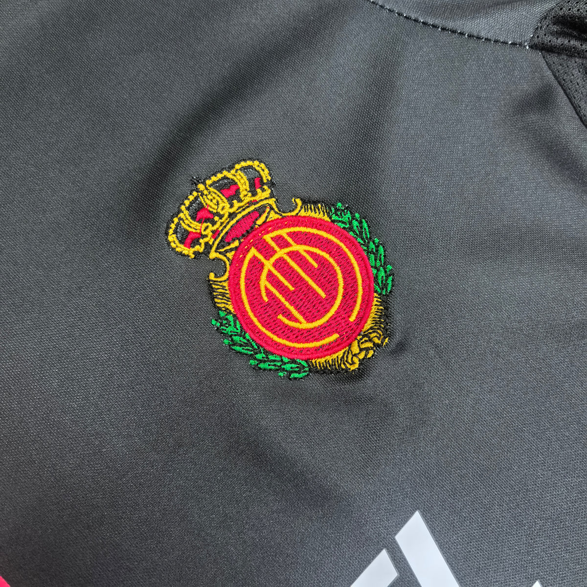 RCD Majorque Rouge et noir Domicile 2026 – photo 5