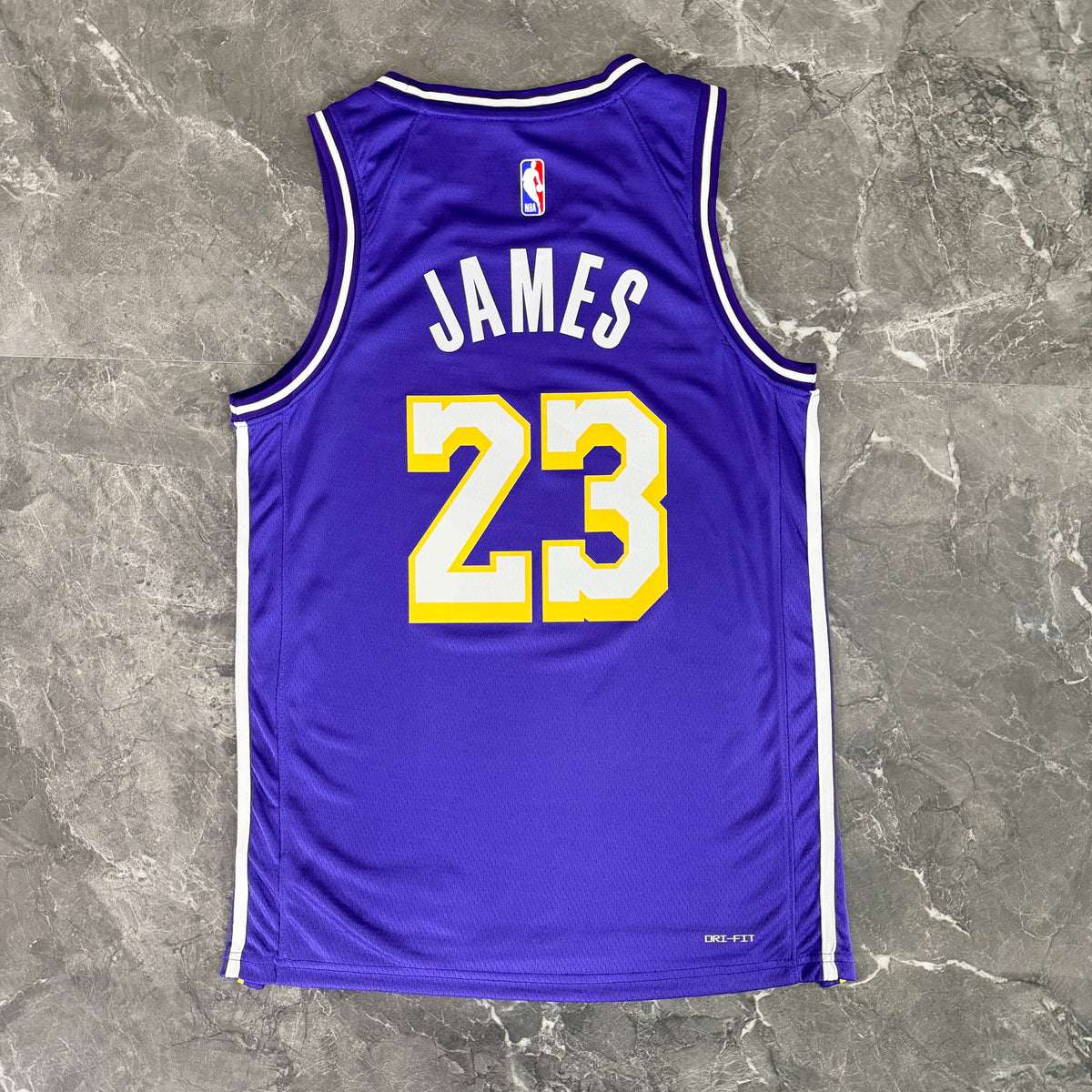Maillot Los Angeles Lakers n° 23 – Édition spéciale – photo 10