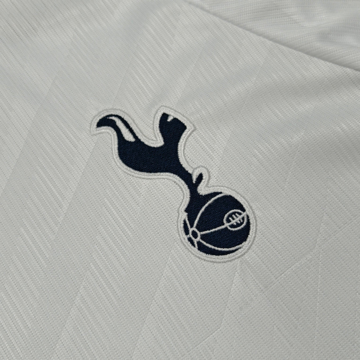 Tottenham Domicile 2026-2027 – photo 3