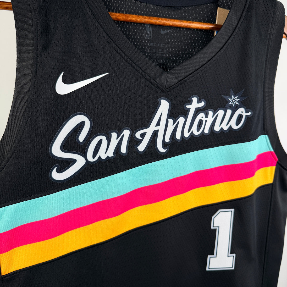 Maillot San Antonio Spurs n° 1 – Édition Ville – photo 8
