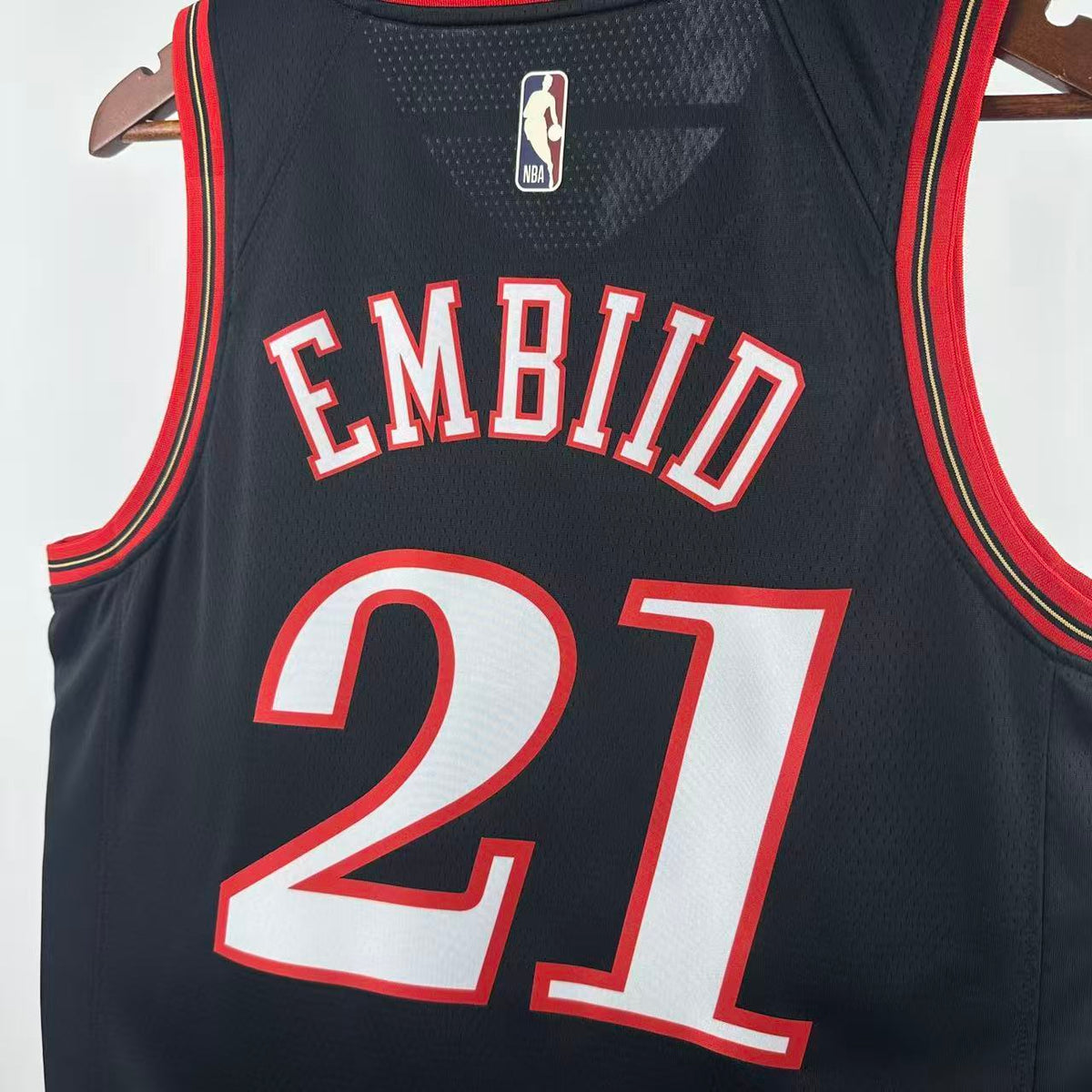 Maillot Philadelphia 76ers n° 21 – Rétro Noir – photo 8