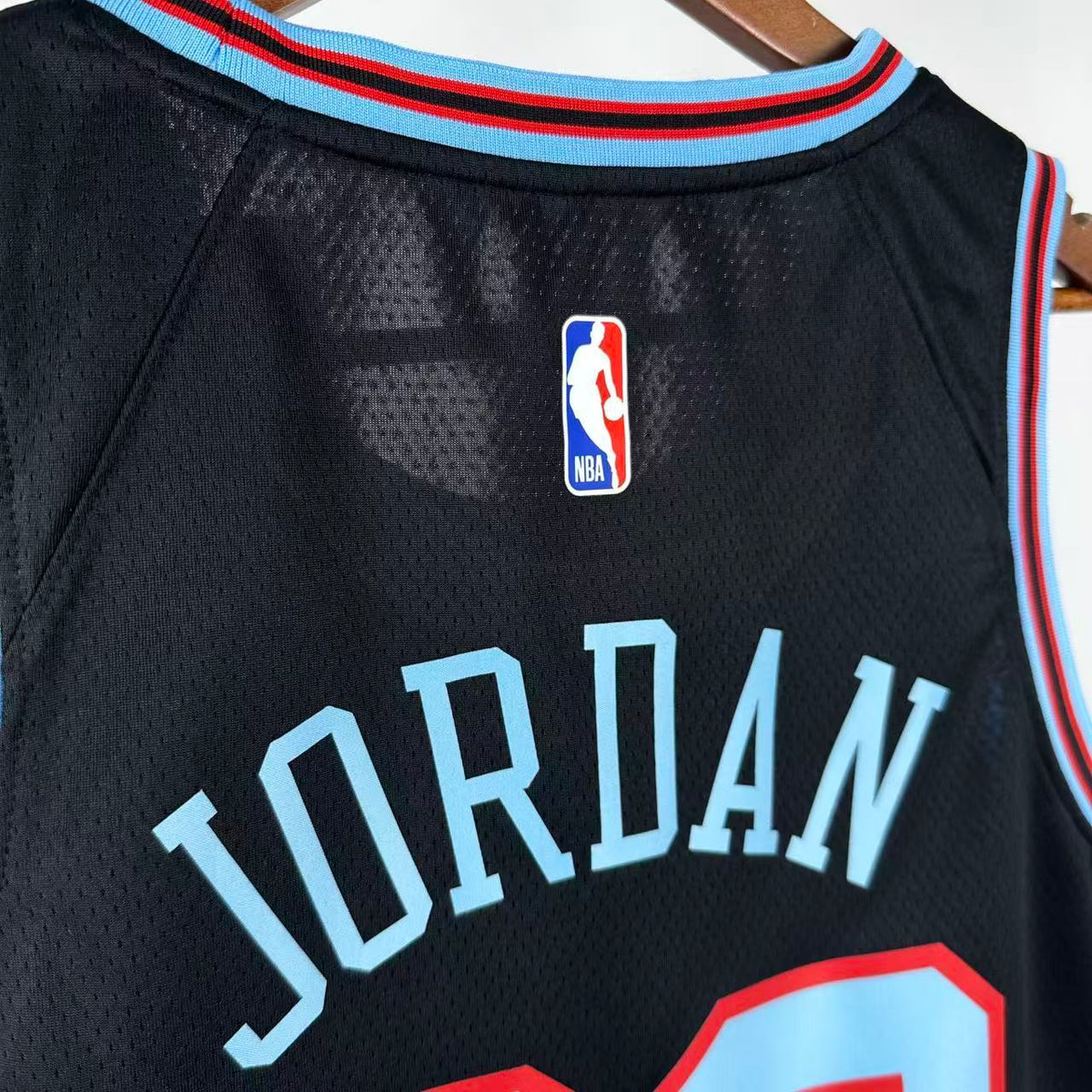 Maillot Chicago Bulls n° 23 – Édition Ville – photo 8