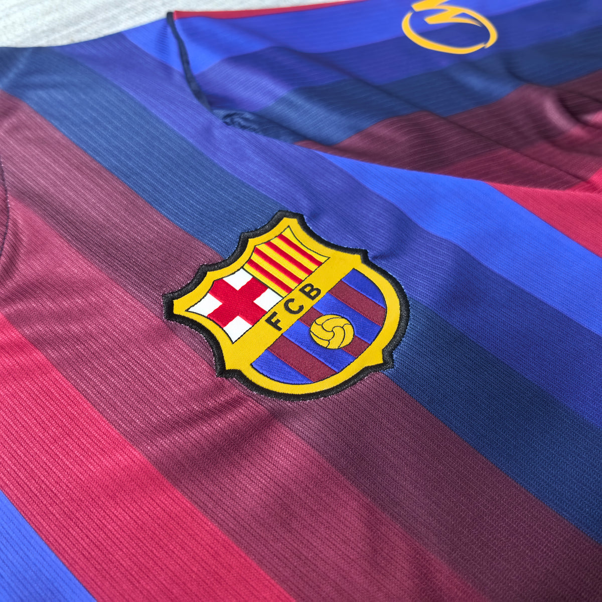 FC Barcelone Domicile 2026-2027 – Modèle 235416258 – photo 3