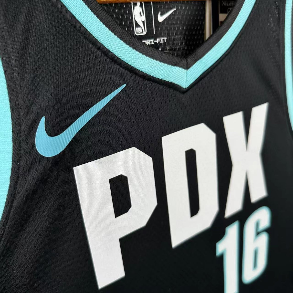 Maillot Portland Trail Blazers n° 16 – Édition Ville – photo 10