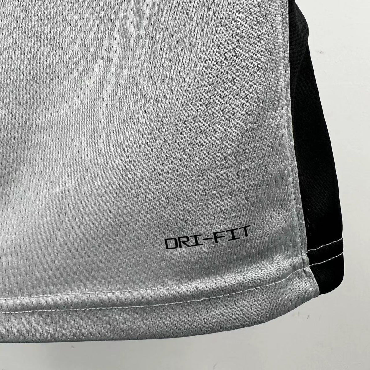 Maillot San Antonio Spurs n° 10 – Édition spéciale Gris – photo 6