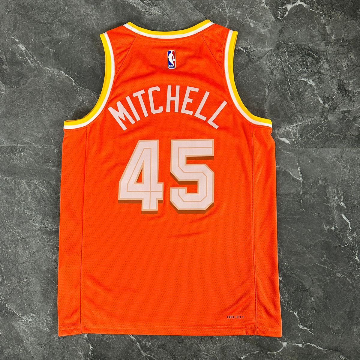 Maillot Cleveland Cavaliers n° 45 – Édition Ville – photo 12