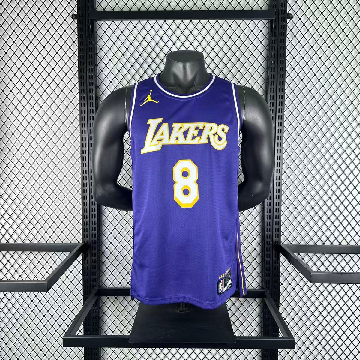 Maillot Los Angeles Lakers n° 8 – Édition spéciale – photo 9