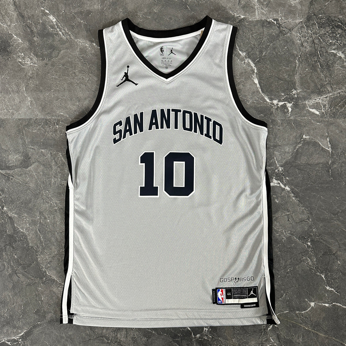 Maillot San Antonio Spurs n° 10 – Édition spéciale Gris – photo 11