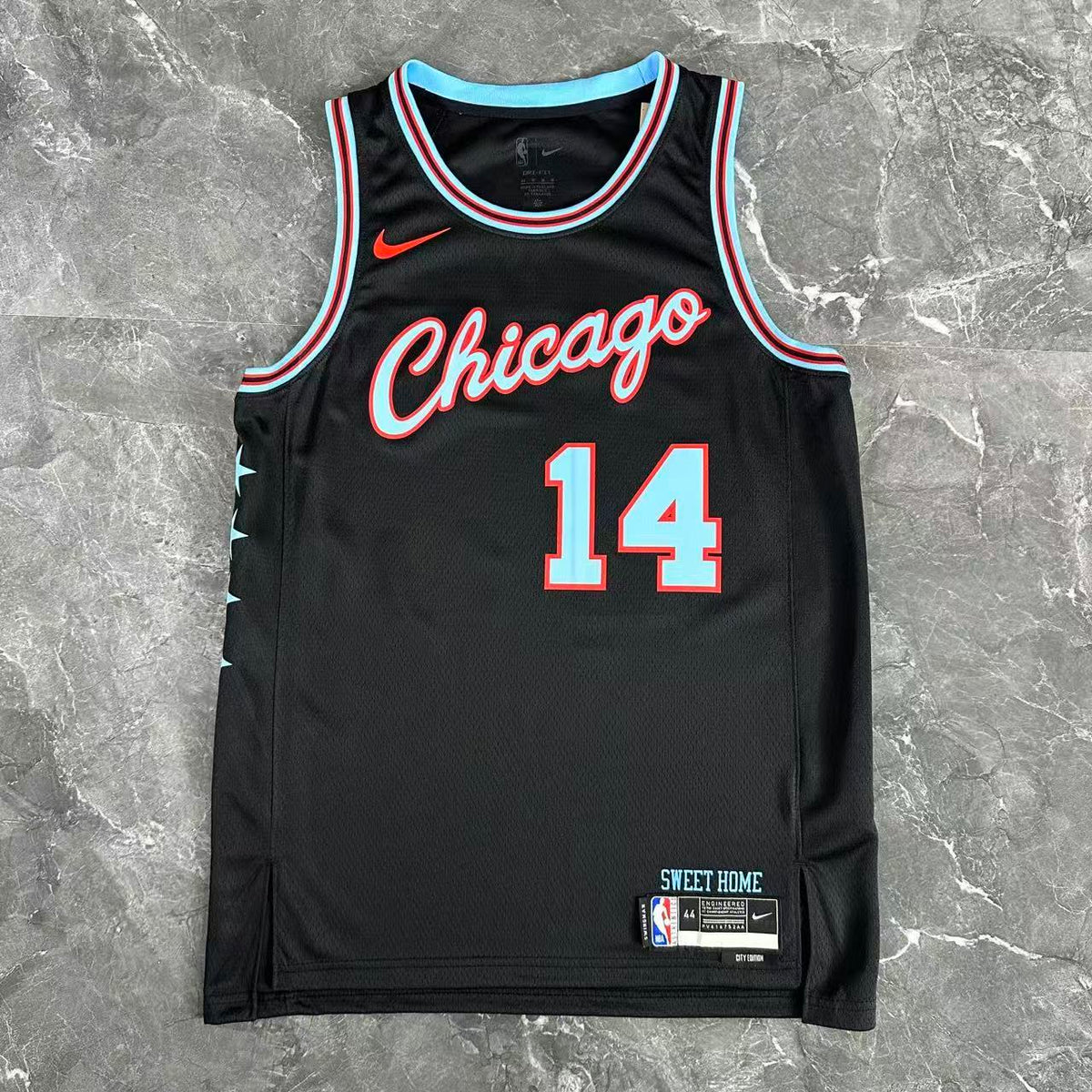 Maillot Chicago Bulls n° 14 – Édition Ville – photo 4