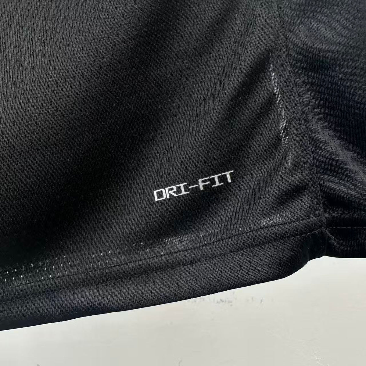 Maillot Philadelphia 76ers n° 21 – Rétro Noir – photo 7