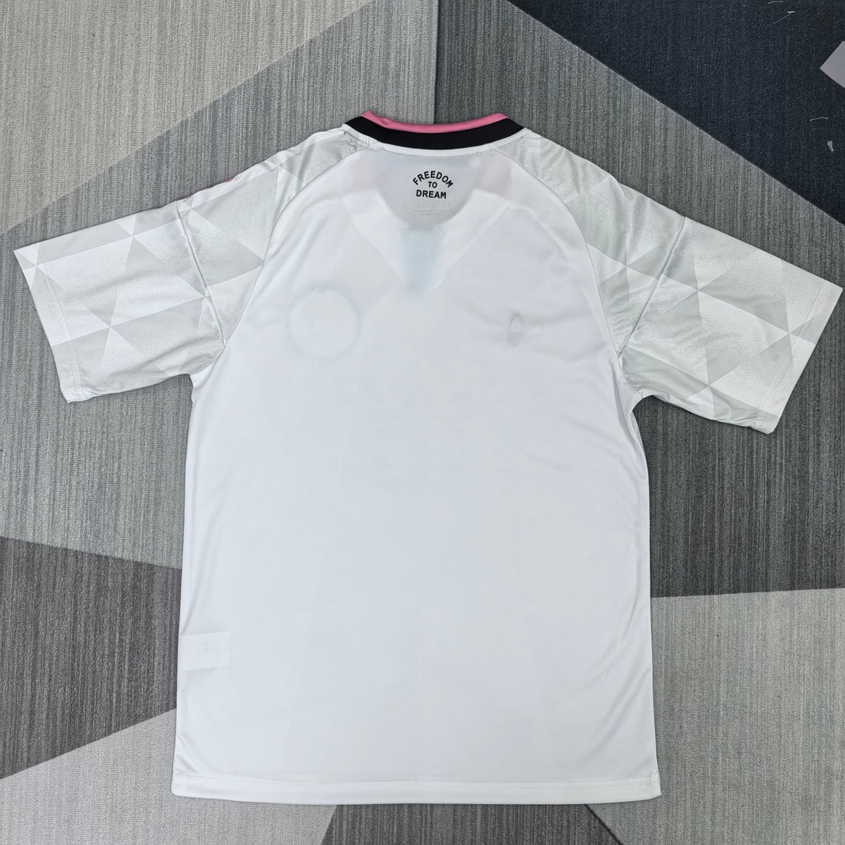 Inter Miami Troisième maillot 2026-2027 – photo 4