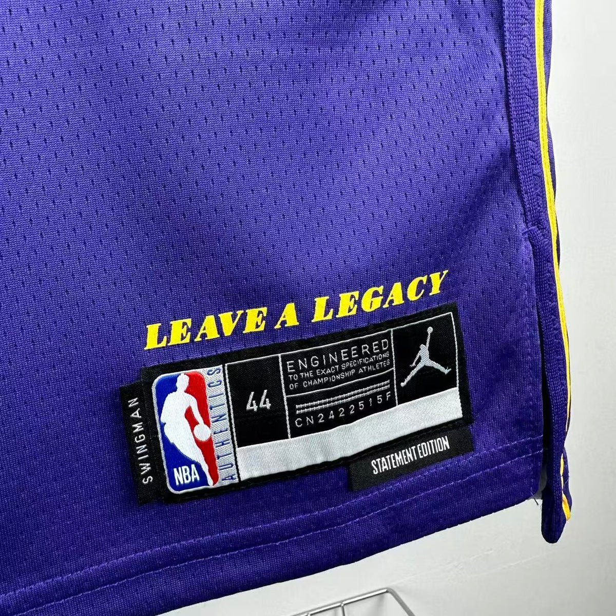 Maillot Los Angeles Lakers n° 15 – Édition spéciale – photo 5