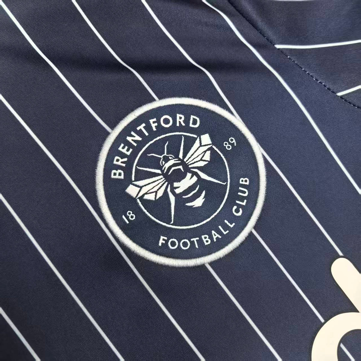 Brentford Extérieur 2026-2027 – photo 2