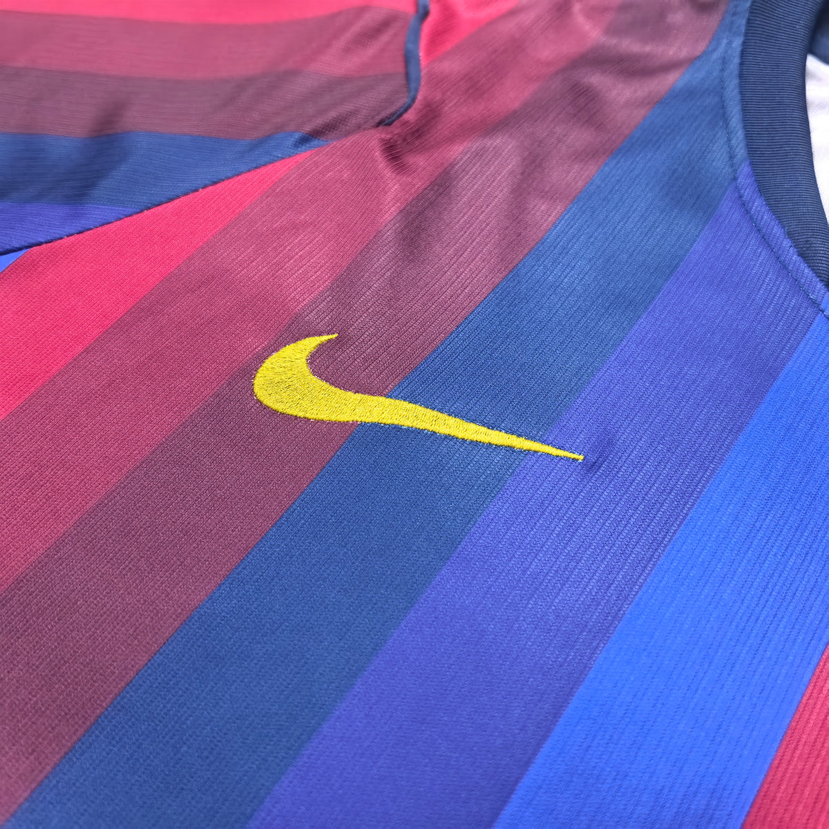 FC Barcelone Domicile 2026-2027 – Modèle 235416258 – photo 4