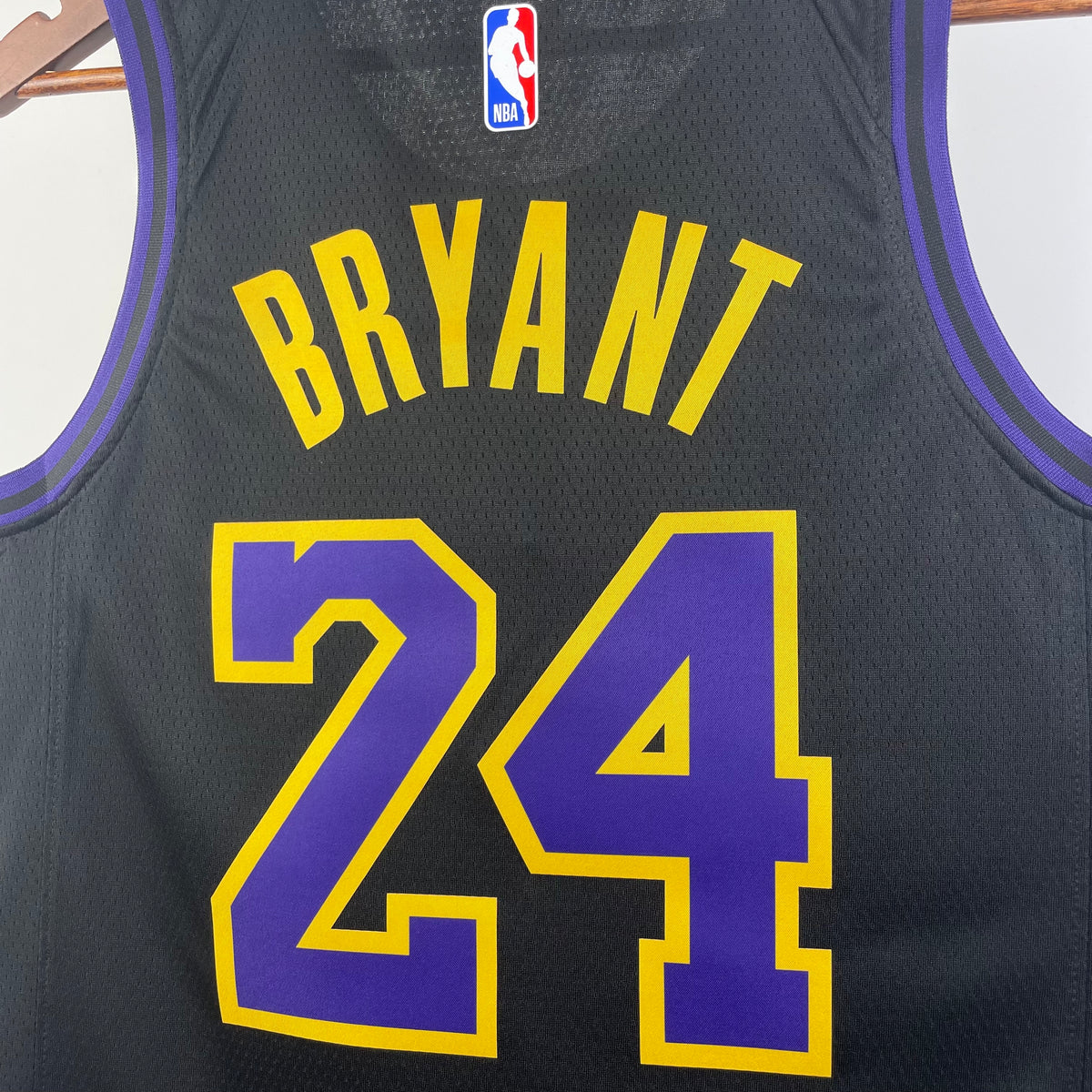 Maillot Los Angeles Lakers n° 24 – Édition Ville – photo 8