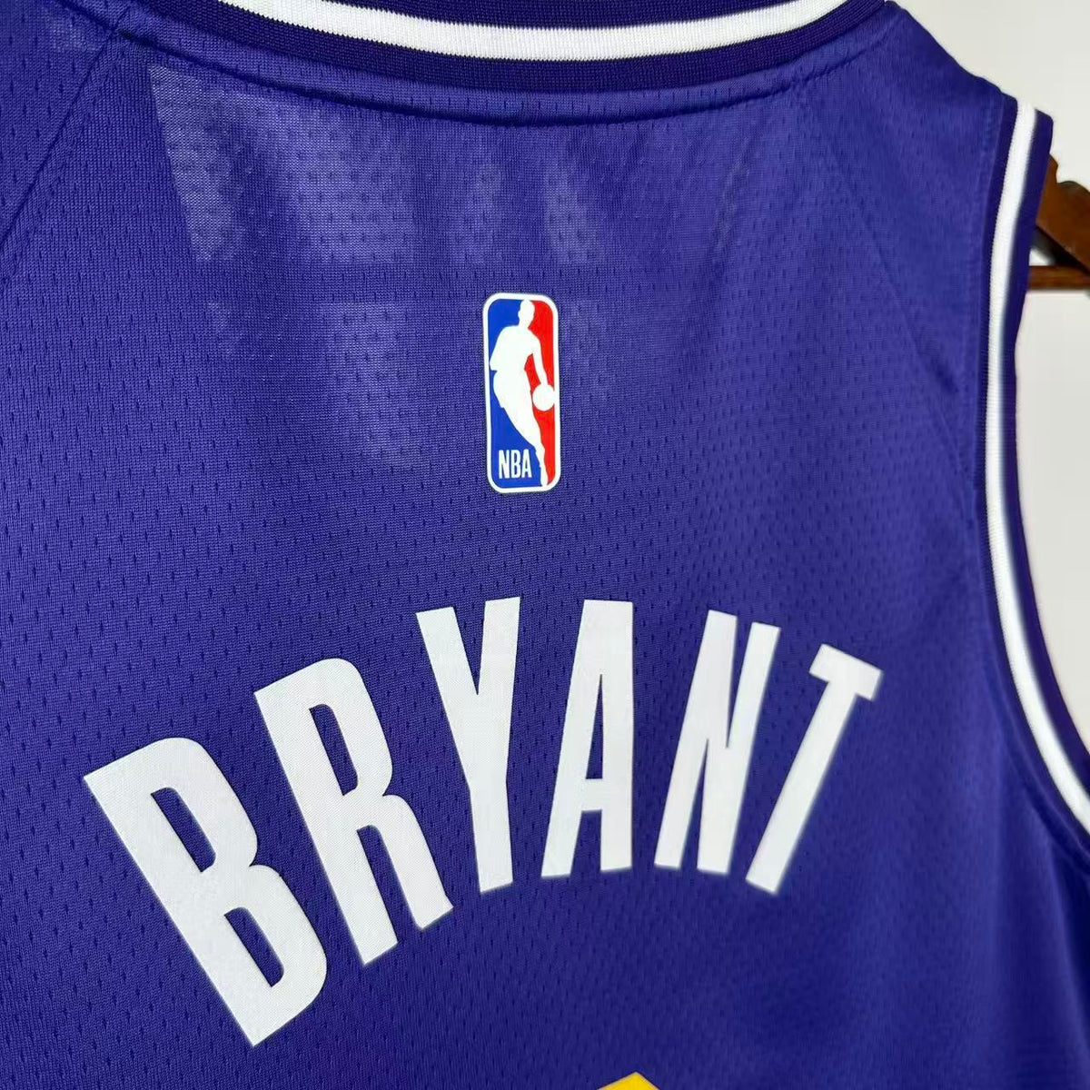Maillot Los Angeles Lakers n° 8 – Édition spéciale – photo 7