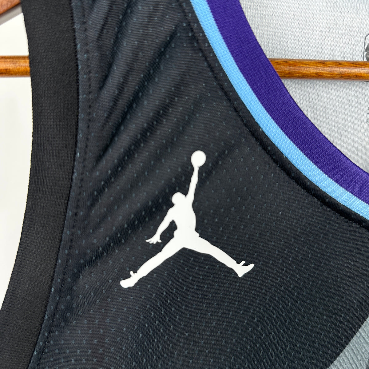 Maillot Utah Jazz n° 19 – Motif Jordan – photo 11